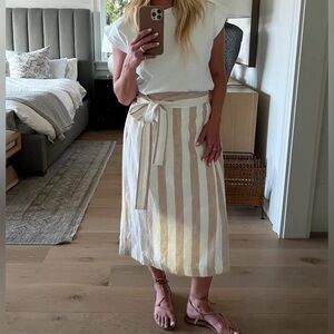 EVERLANE Striped Linen Beige and White Wrap Skirt, size 6